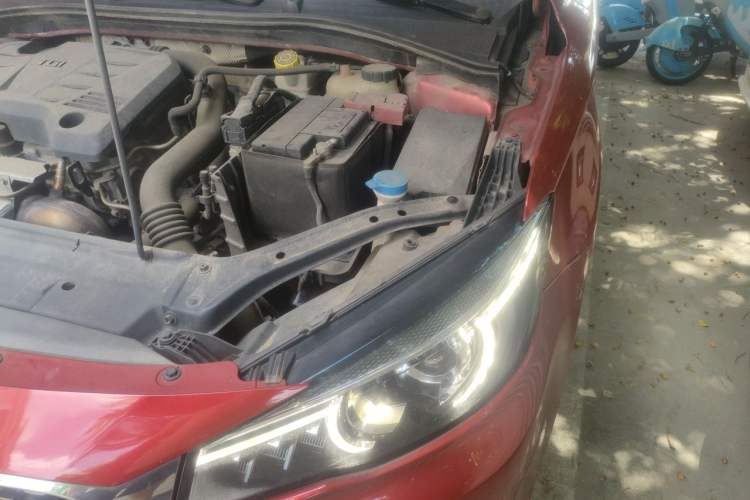 Used MG 6 2019 20T Automatic Starlight Edition Engine Bay Left