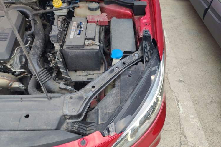 Used MG 6 2019 20T Automatic Starlight Edition Engine Bay Left