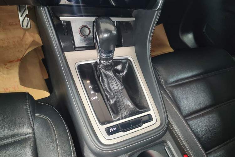 Used MG 6 2019 20T Automatic Sport Edition Gear Lever
