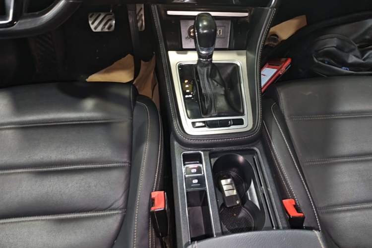 Used MG 6 2019 20T Automatic Sport Edition Gear Lever