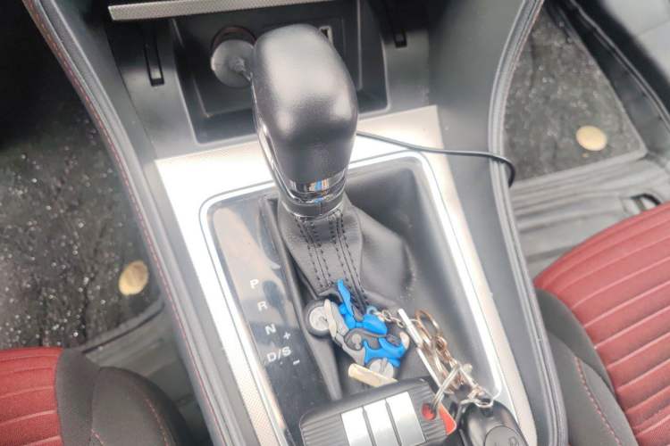 Used MG 6 2019 20T Automatic Starlight Edition Gear Lever