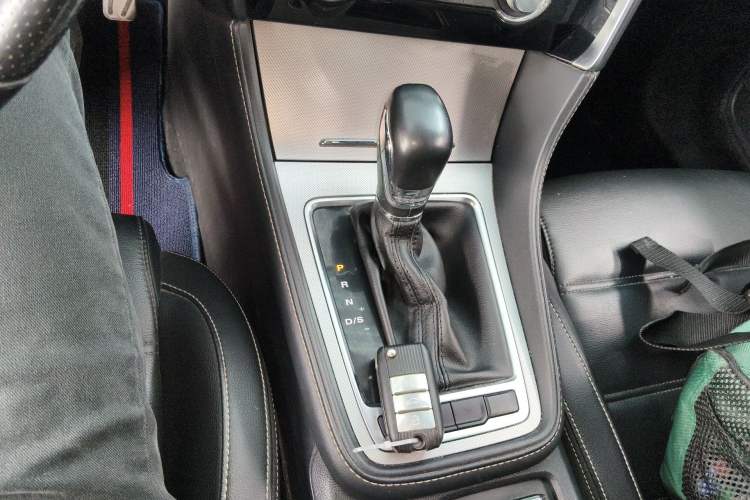 Used MG 6 2019 20T Automatic Sport Edition Gear Lever