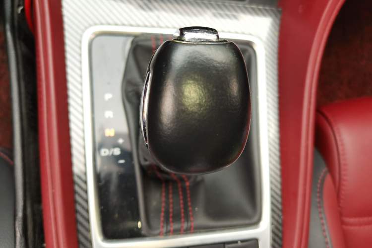 Used MG 6 2019 20T Automatic Trophy Competition Edition + BOSE Luxury Sound System Package Gear Lever
