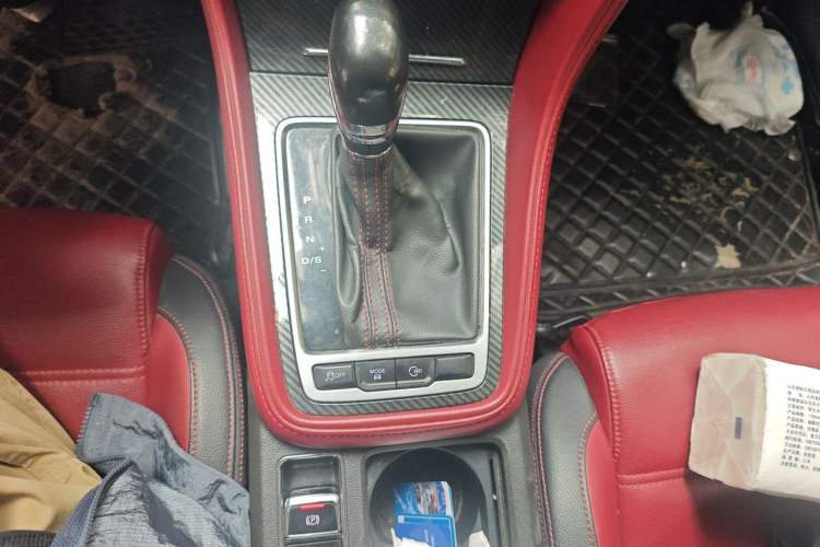 Used MG 6 2019 20T Automatic Trophy Competition Edition + BOSE Luxury Sound System Package Gear Lever