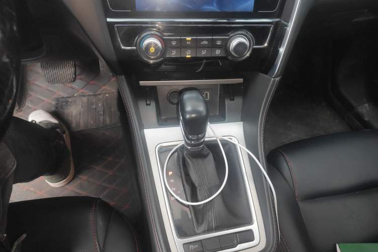 Used MG 6 2019 20T Automatic Starlight Edition Gear Lever