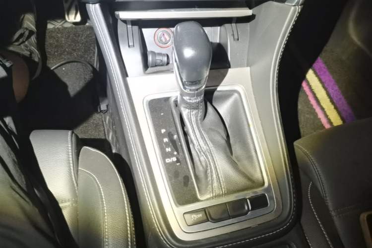 Used MG 6 2019 20T Automatic Sport Edition Gear Lever