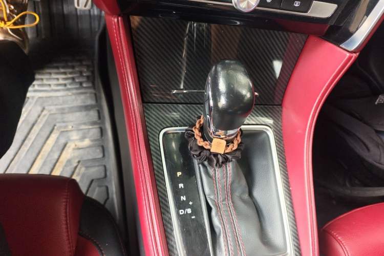 Used MG 6 2019 20T Automatic Trophy Competition Edition + BOSE Luxury Sound System Package Gear Lever
