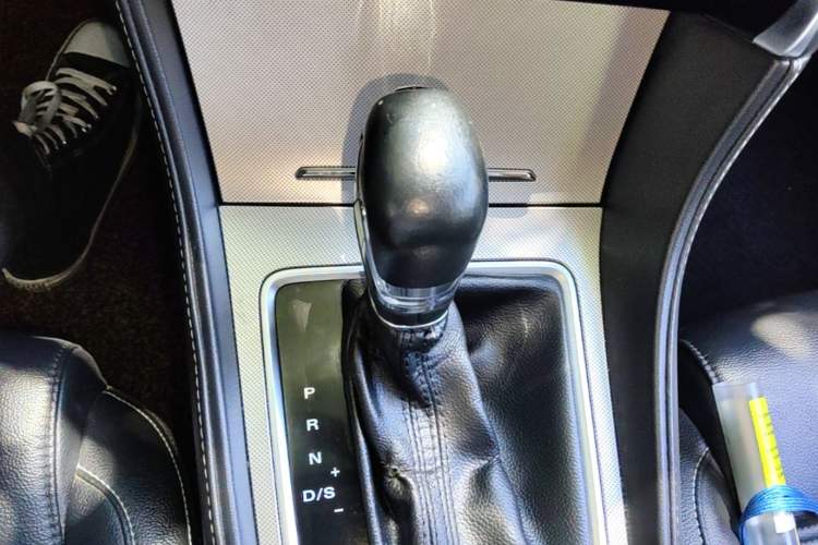 Used MG 6 2019 20T Automatic Sport Edition Gear Lever