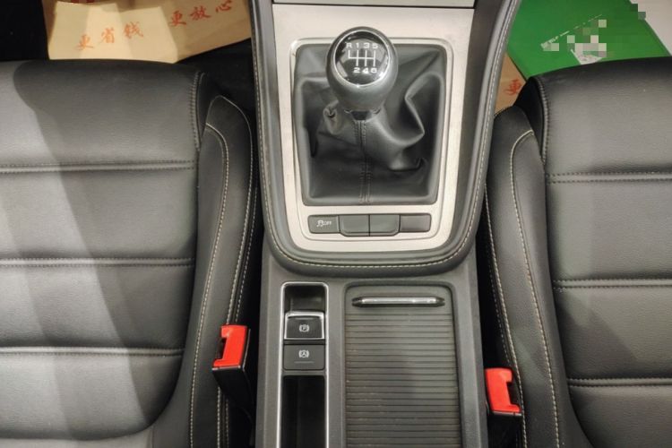 Used MG 6 2019 20T Manual Sport Edition Gear Lever