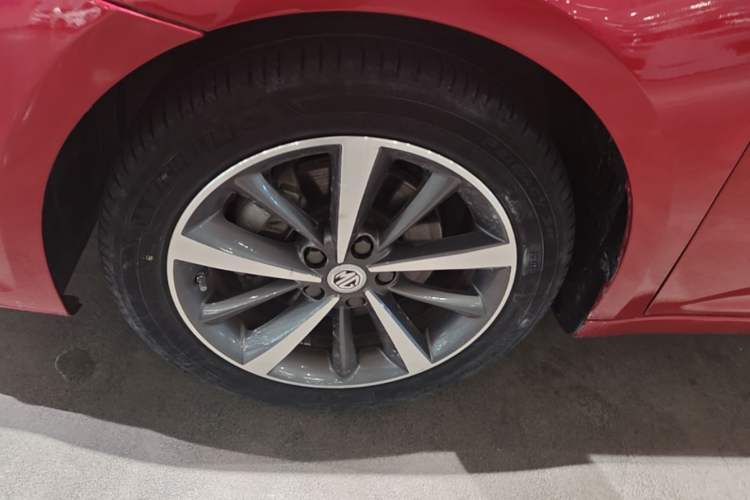 Used MG 6 2019 20T Automatic Starlight Edition Left Front Wheel Hub