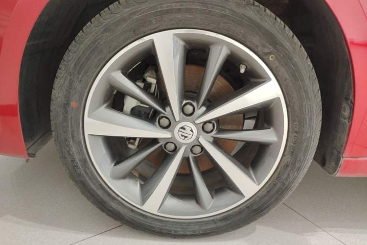 Used MG 6 2019 20T Manual Sport Edition Left Front Wheel Hub