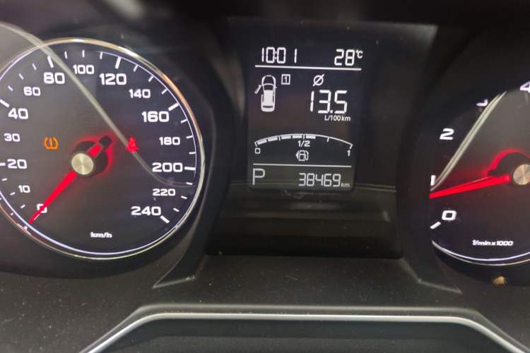 Used MG 6 2019 20T Automatic Sport Edition Odometer Close Up