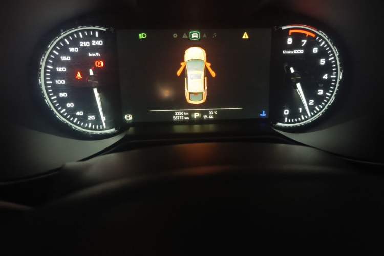 Used MG 6 2019 20T Automatic Trophy Racing Edition + Sporty Rear Exhaust Racing Kit Odometer Close Up