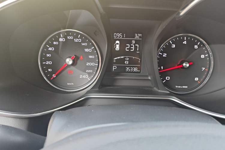 Used MG 6 2019 20T Automatic Starlight Edition Odometer Close Up