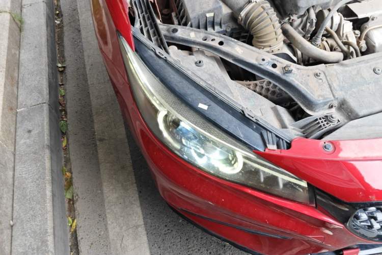 Used MG 6 2019 20T Automatic Trophy 10th Anniversary Edition Right Front Headlight