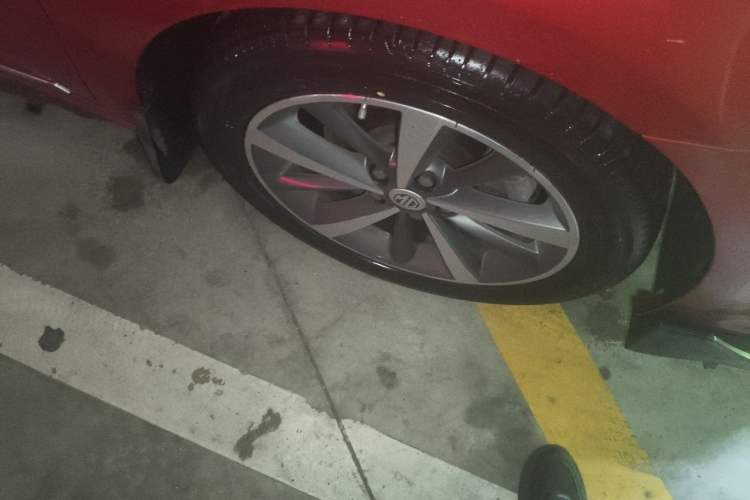 Used MG 6 2019 20T Manual Sport Edition Right Front Wheel Hub
