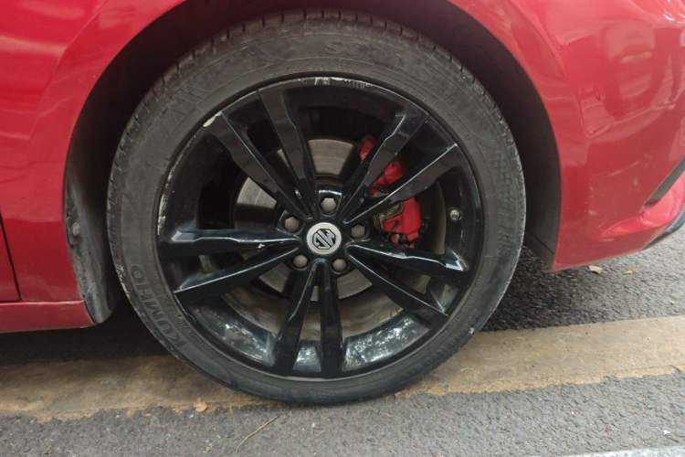 Used MG 6 2019 20T Automatic Trophy Competition Edition + BOSE Luxury Sound System Package Right Front Wheel Hub