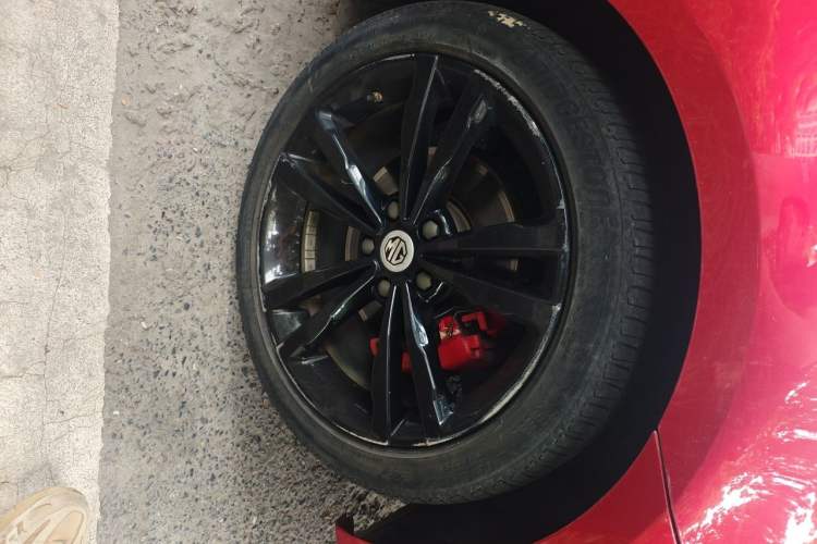 Used MG 6 2019 20T Automatic Trophy Competition Edition + BOSE Luxury Sound System Package Right Front Wheel Hub