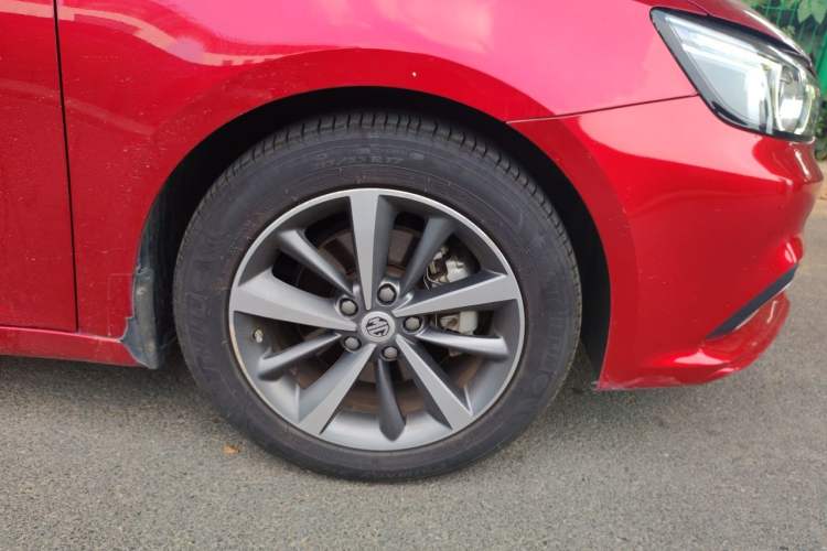 Used MG 6 2019 20T Automatic Starlight Edition Right Front Wheel Hub