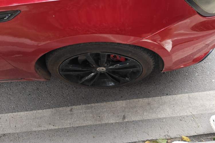 Used MG 6 2019 20T Automatic Trophy 10th Anniversary Edition Right Front Wheel Hub