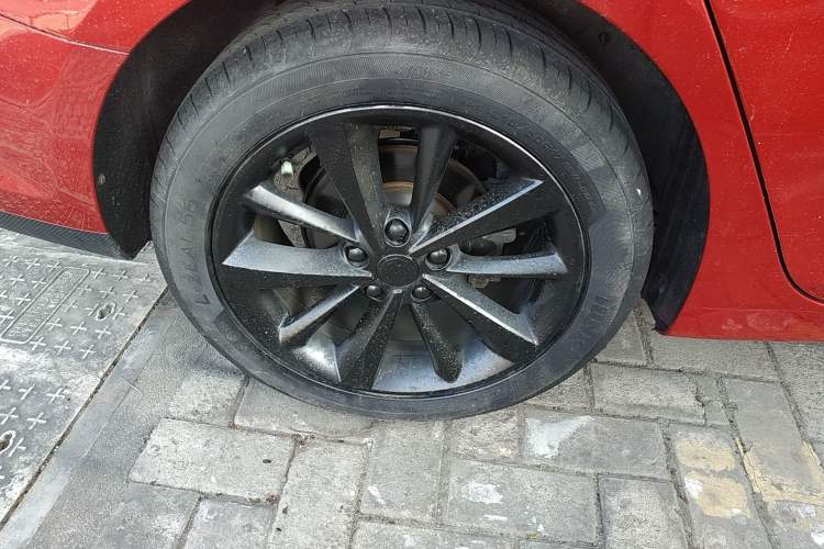 Used MG 6 2019 20T Automatic Starlight Edition Right Rear Wheel Hub