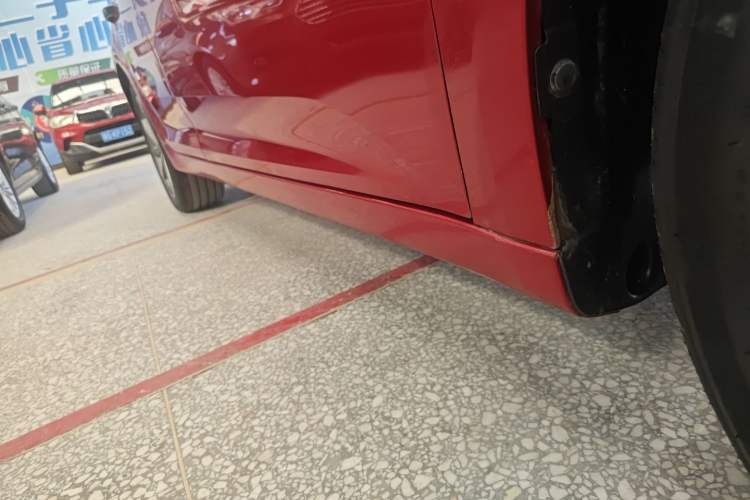 Used MG 6 2019 20T Automatic Starlight Edition Right Side Sill