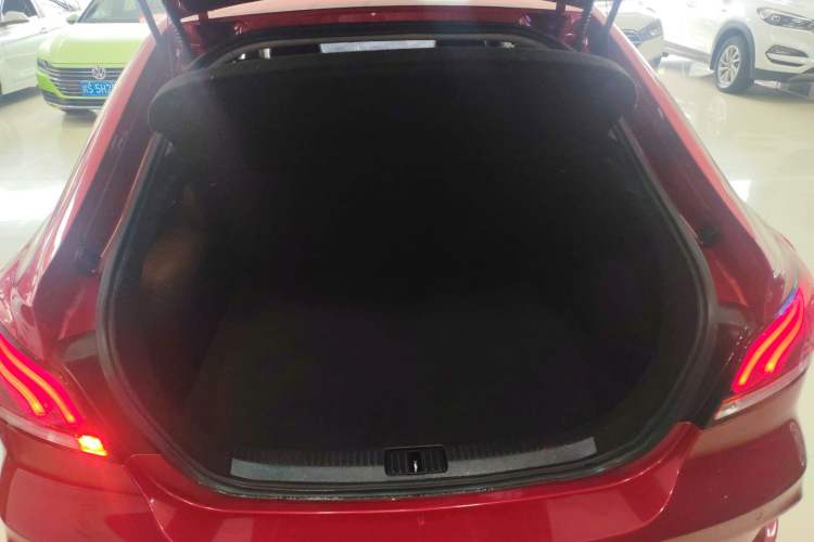 Used MG 6 2019 20T Automatic Sport Edition Trunk