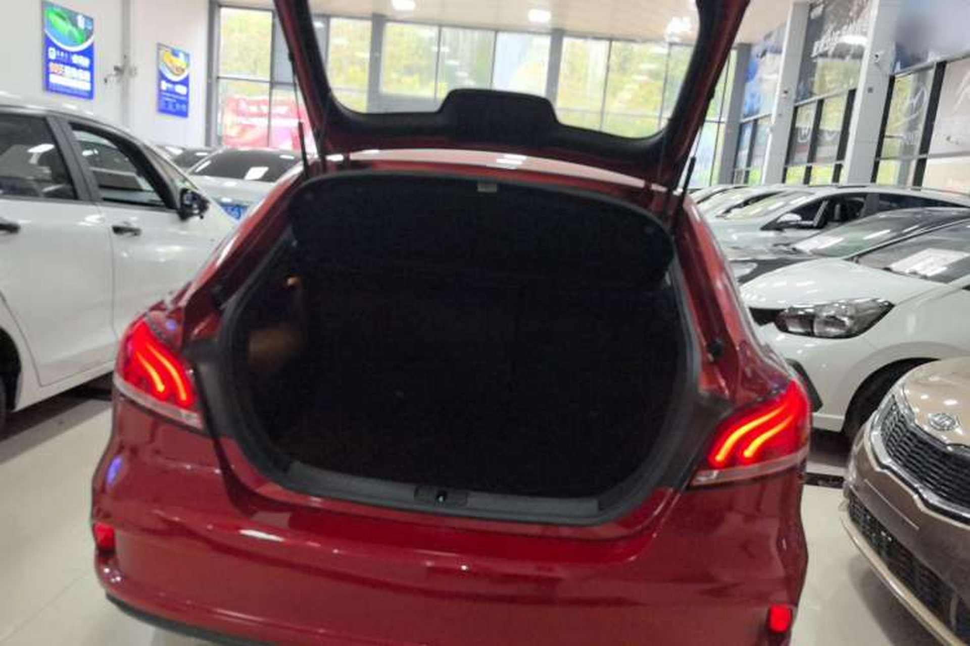 Used MG 6 2019 20T Automatic Sport Edition Trunk