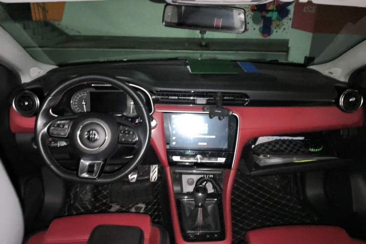 Used MG 6 2019 20T Manual Trophy High-Speed Edition Center Console
