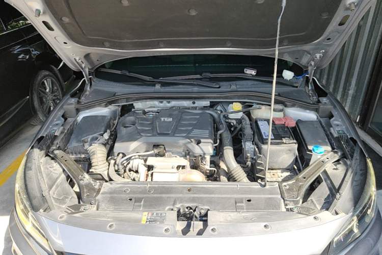 Used MG 6 2019 20T Automatic Trophy 10th Anniversary Edition Engine Bay