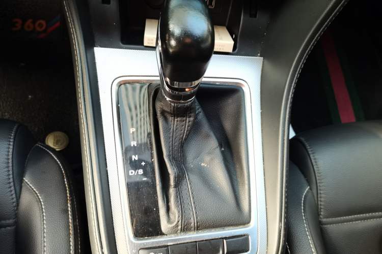 Used MG 6 2019 20T Automatic Sport Edition Gear Lever