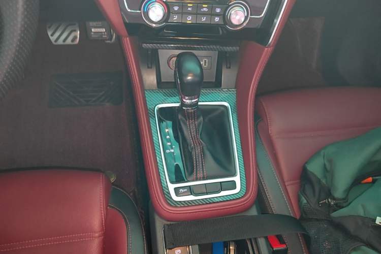 Used MG 6 2019 20T Automatic Trophy 10th Anniversary Edition Gear Lever