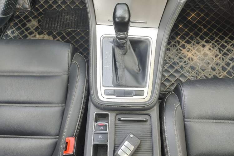 Used MG 6 2019 20T Automatic Sport Edition Gear Lever