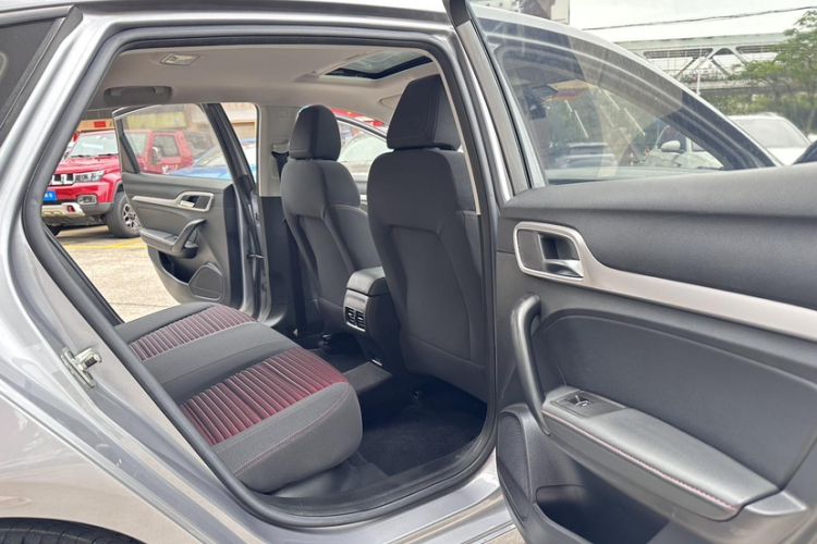 Used MG 6 2019 20T Automatic Starlight Edition Interior 8