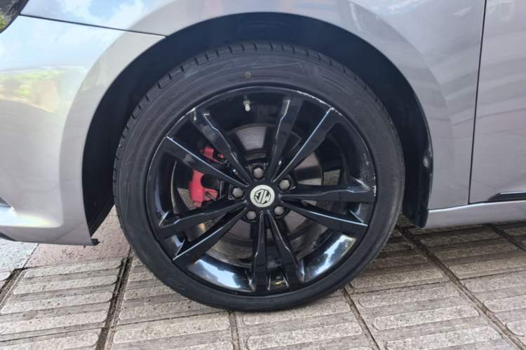 Used MG 6 2019 20T Automatic Trophy 10th Anniversary Edition Left Front Wheel Hub