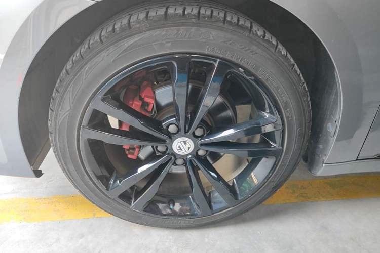 Used MG 6 2019 20T Automatic Trophy 10th Anniversary Edition Left Front Wheel Hub