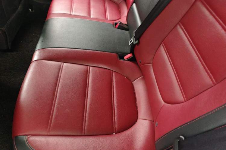 Used MG 6 2019 20T Automatic Trophy Competition Edition + BOSE Luxury Sound System Package Left Rear Seat