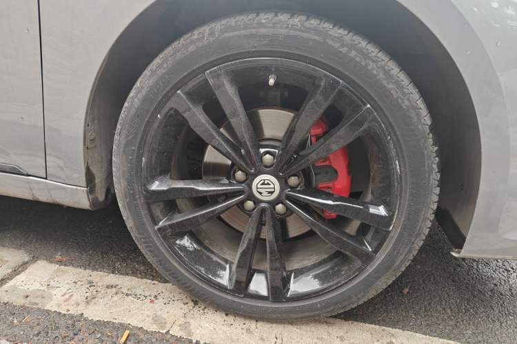 Used MG 6 2019 20T Manual Trophy High-Speed Edition Right Front Wheel Hub