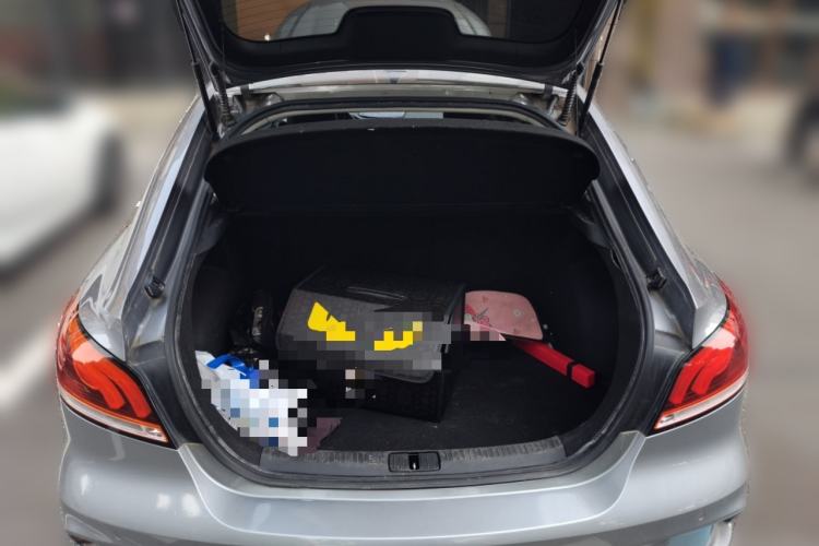 Used MG 6 2019 20T Automatic Sport Edition Trunk