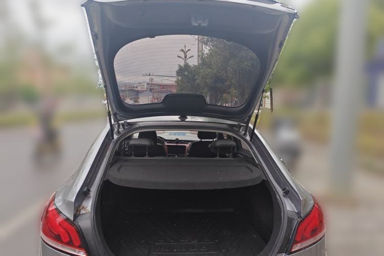 Used MG 6 2019 20T Manual Trophy High-Speed Edition Trunk