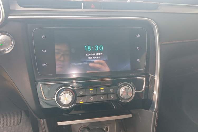 Used MG 6 2019 20T Automatic Starlight Edition Audio And AC Panel
