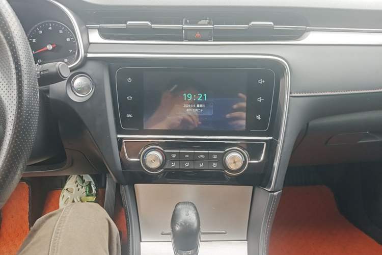 Used MG 6 2019 20T Automatic Starlight Edition Audio And AC Panel