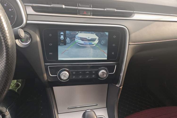 Used MG 6 2019 20T Automatic Starlight Edition Audio And AC Panel