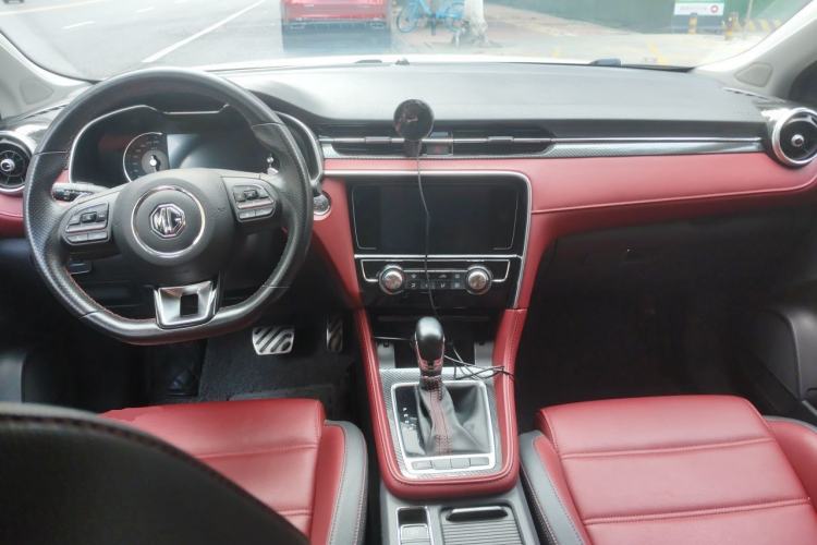 Used MG 6 2019 20T Automatic Trophy 10th Anniversary Edition Center Console
