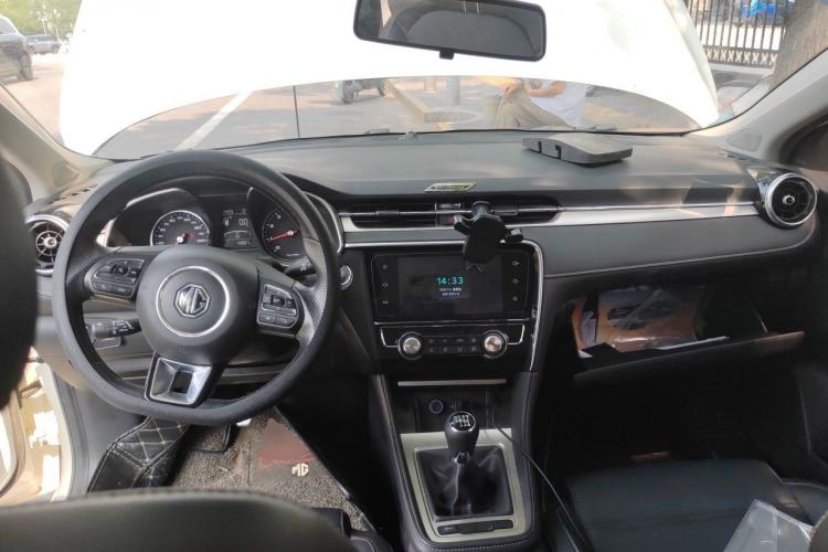 Used MG 6 2019 20T Manual Sport Edition Center Console