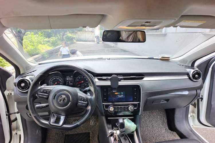 Used MG 6 2019 20T Automatic Sport Edition Center Console