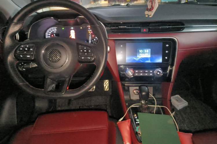 Used MG 6 2019 20T Automatic Trophy 10th Anniversary Edition Center Console