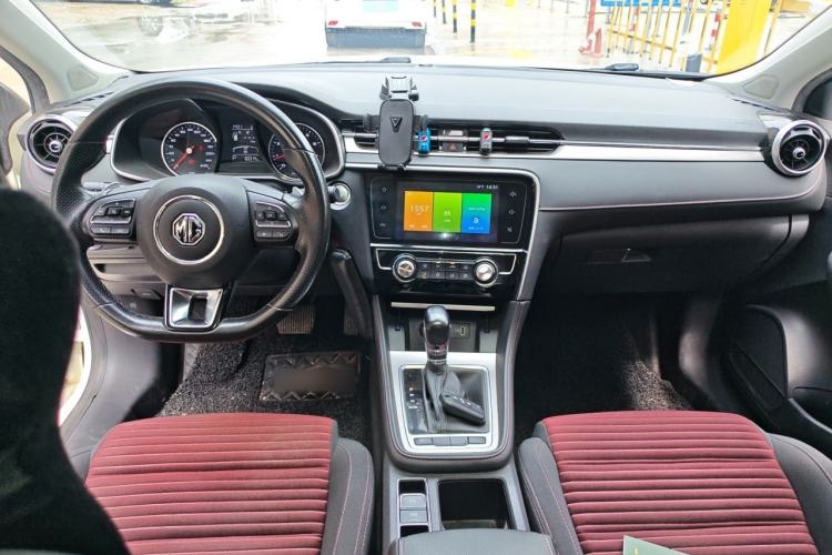 Used MG 6 2019 20T Automatic Starlight Edition Center Console