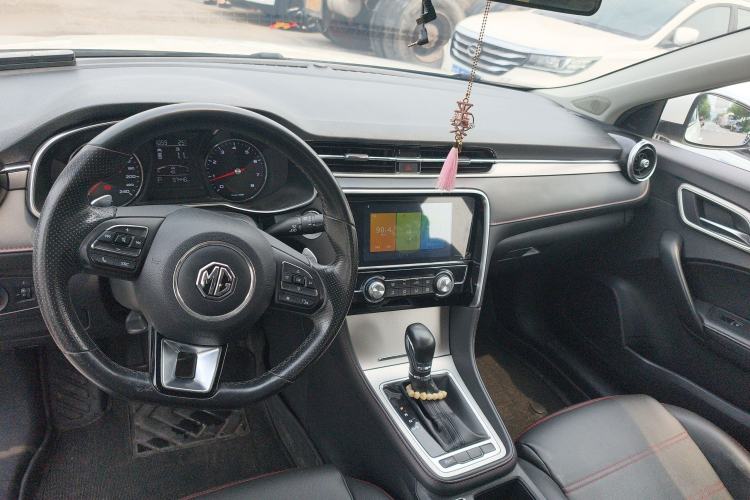 Used MG 6 2019 20T Automatic Starlight Edition Center Console