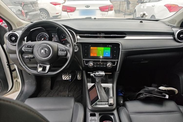 Used MG 6 2019 20T Automatic Sport Edition Center Console